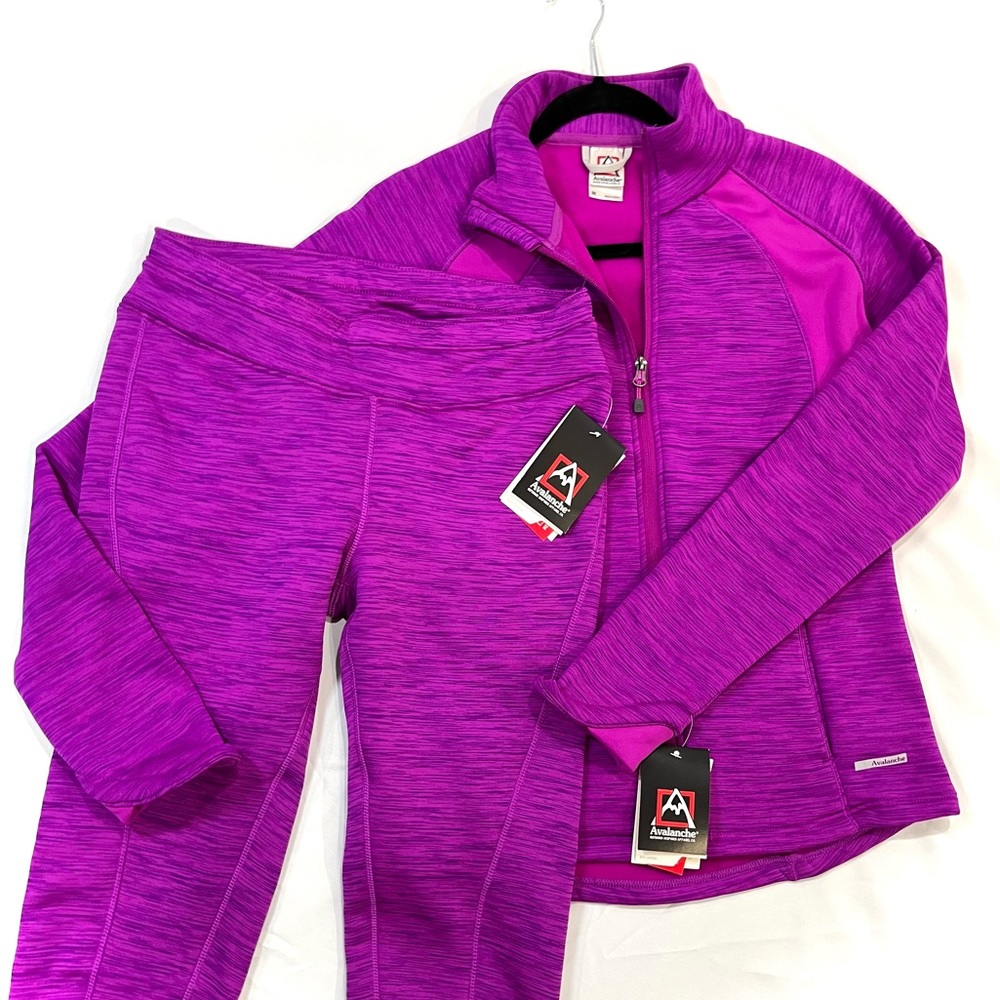 NWT Avalanche 2 pc work out suit. Purple, size M.